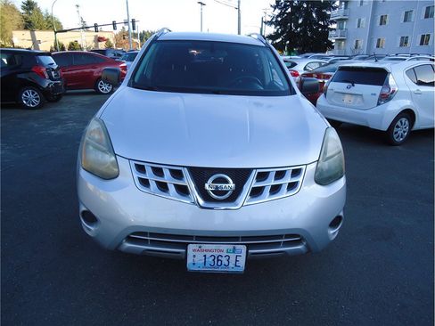 Used 2014 Nissan Rogue S w/ Convenience Package image 2