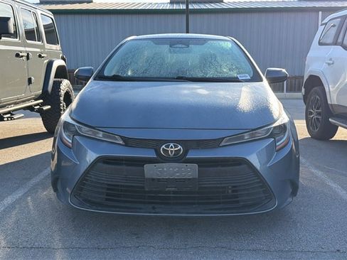 Certified 2025 Toyota Corolla LE image 2