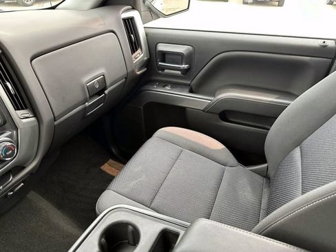 Used 2018 Chevrolet Silverado 1500 LT AWD/4WD image 30