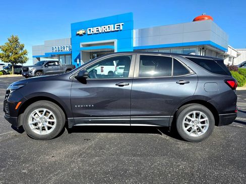 Used 2022 Chevrolet Equinox LS w/ LS Convenience Package AWD/4WD image 3