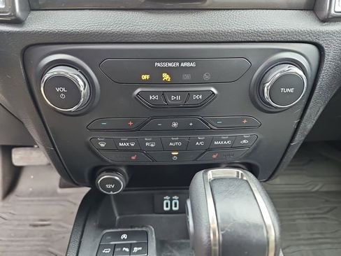 Used 2019 Ford Ranger Lariat w/ Black Appearance Package image 26