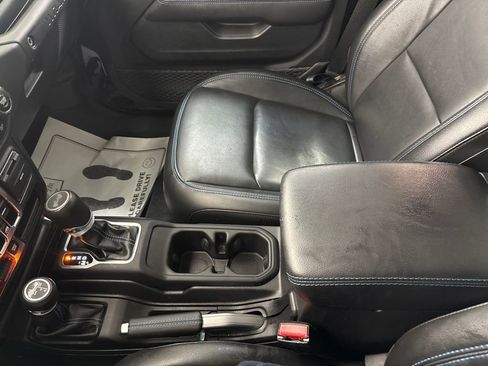 Used 2023 Jeep Wrangler Unlimited Rubicon 4xe w/ Steel Bumper Group image 32