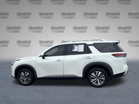 Used 2024 Nissan Pathfinder SL AWD/4WD image 7