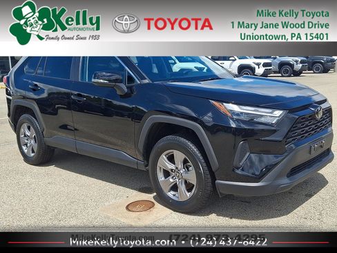 Used 2025 Toyota RAV4 XLE AWD/4WD image 1
