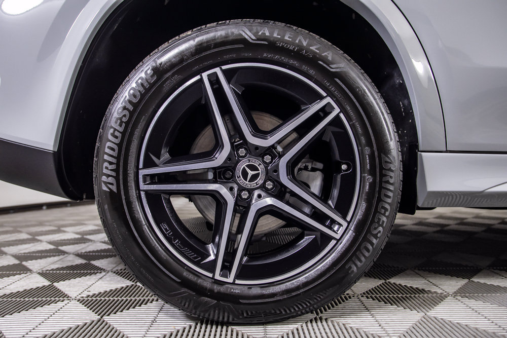 Used 2025 Mercedes-Benz GLE 450e 4MATIC w/ AMG Line Exterior image 41