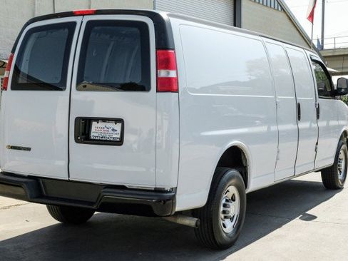 Used 2022 Chevrolet Express 2500 Extended w/ Driver Convenience Package RWD image 6