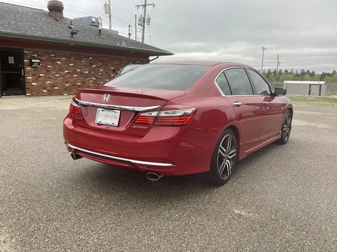 Used 2016 Honda Accord Sport image 10