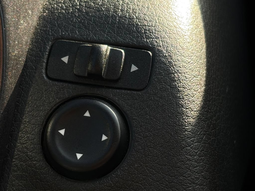 Used 2018 Nissan Rogue S FWD image 24