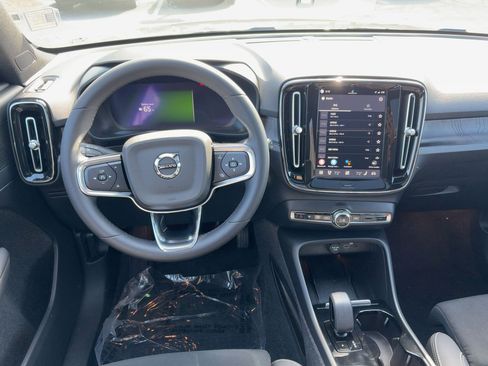 Certified 2024 Volvo XC40 Recharge Ultimate w/ Protection Package Premier image 4