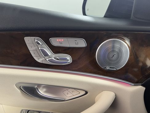 Used 2018 Mercedes-Benz E 300 image 21