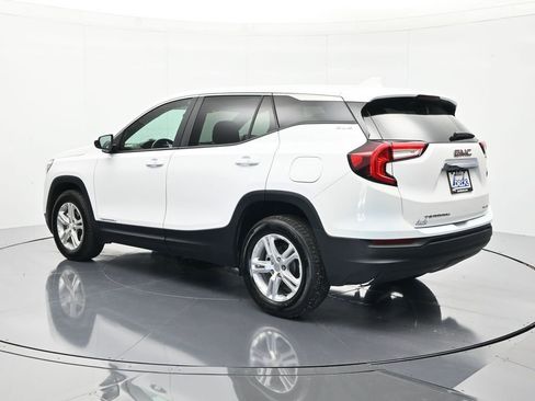 Used 2024 GMC Terrain SLE AWD/4WD image 7