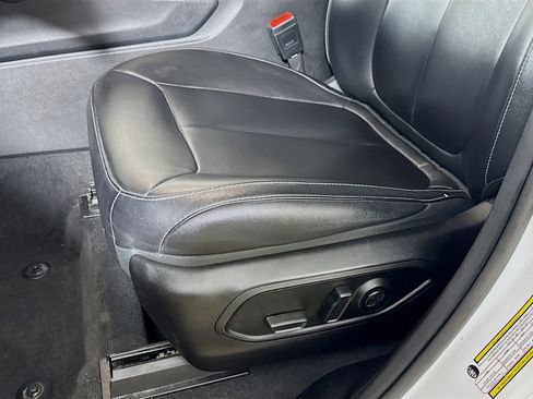 Used 2023 Jeep Grand Cherokee 4WD 4xe image 23