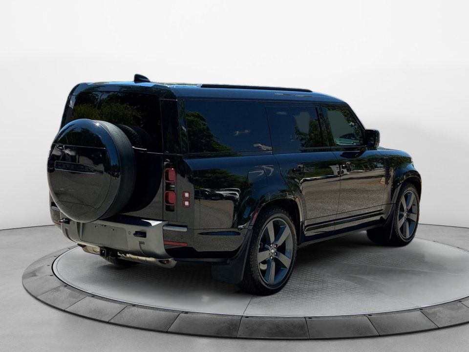 Certified 2024 Land Rover Defender 130 Outbound AWD/4WD image 7