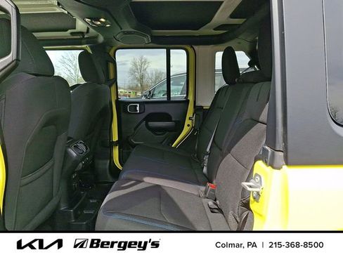 Used 2023 Jeep Wrangler Unlimited Rubicon 4xe image 12