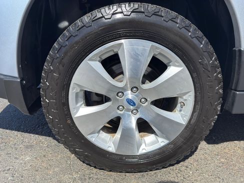 Used 2012 Subaru Outback 3.6R Limited w/ Moonroof Pkg image 9