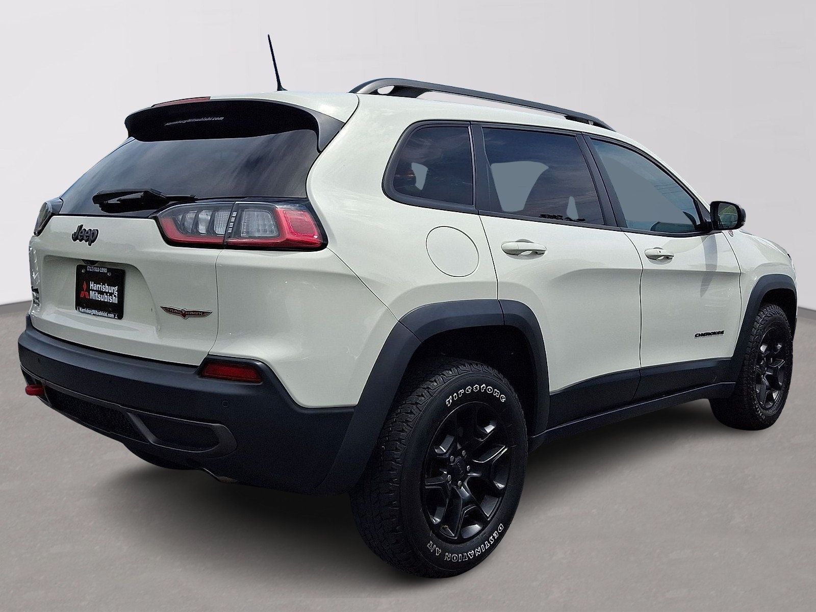 Used 2019 Jeep Cherokee Trailhawk AWD/4WD image 6