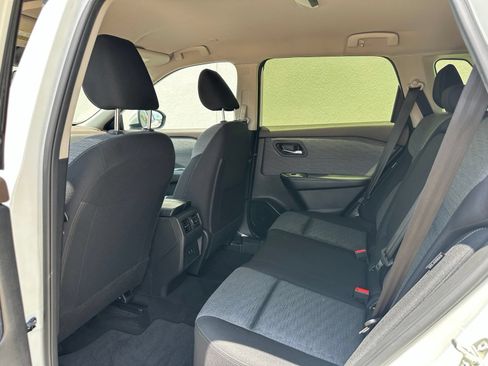 Used 2023 Nissan Rogue SV FWD image 14
