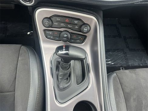 Used 2022 Dodge Challenger R/T w/ T/A Package image 21
