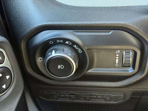 Used 2024 Jeep Wrangler Unlimited Sport AWD/4WD image 27