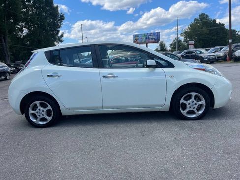 Used 2012 Nissan Leaf SV image 6