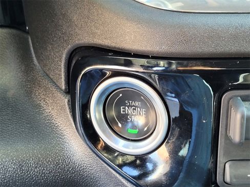 Used 2025 Chevrolet Silverado 3500 LTZ w/ LTZ Premium Package image 23