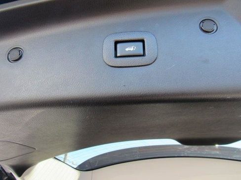 Used 2019 Nissan Armada SL w/ Premium Package image 40