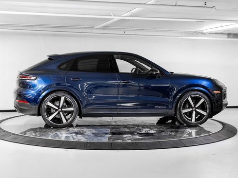 Certified 2026 Porsche Cayenne Coupe AWD/4WD image 8