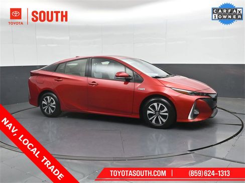 Used 2018 Toyota Prius Prime Advanced image 1