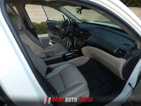 Used 2019 Honda Pilot Touring image 27