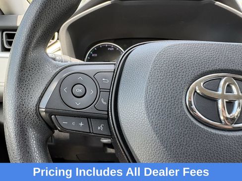 Used 2021 Toyota RAV4 XLE AWD/4WD image 15