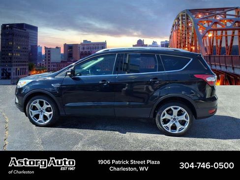 Used 2018 Ford Escape Titanium w/ Ford Safe & Smart Package AWD/4WD image 6