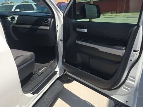Used 2019 Toyota Tundra SR5 AWD/4WD image 28