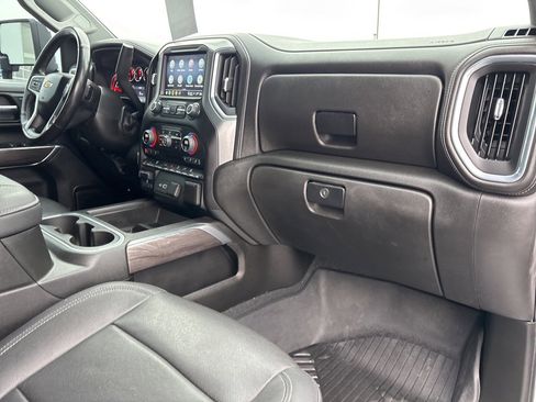 Certified 2022 Chevrolet Silverado 3500 LTZ image 29