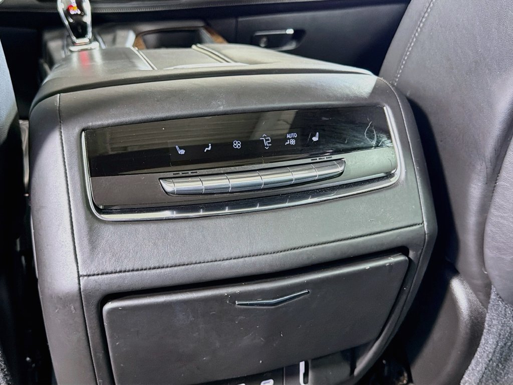 Used 2021 Cadillac Escalade ESV Sport Platinum AWD/4WD image 28