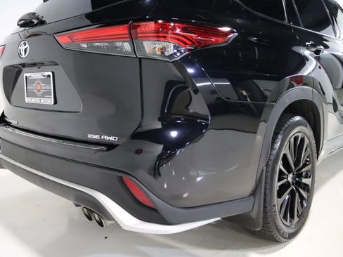 Used 2023 Toyota Highlander L image 9