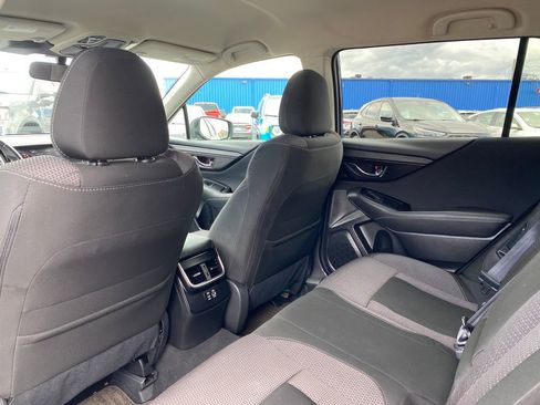 Used 2024 Subaru Outback Premium AWD/4WD image 14
