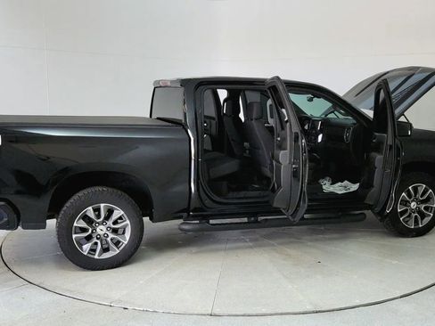 Used 2019 Chevrolet Silverado 1500 RST image 12