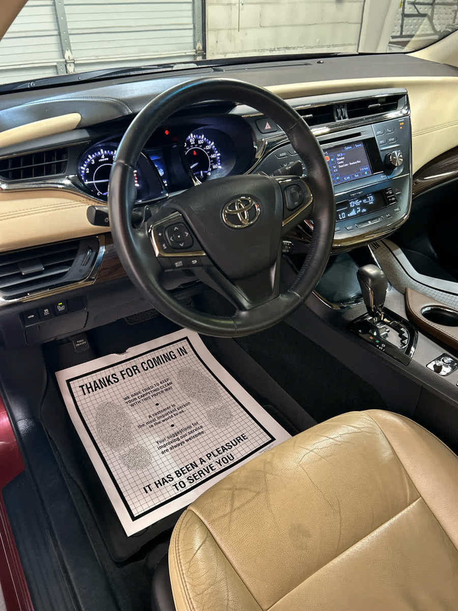 Used 2014 Toyota Avalon XLE Touring FWD image 10
