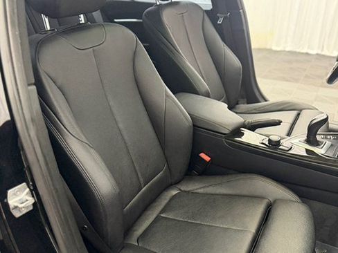 Used 2017 BMW 330i xDrive Sedan AWD/4WD image 17