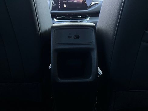 Used 2025 Buick Envista Sport Touring image 12