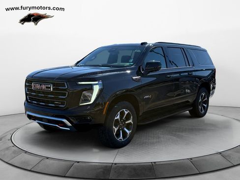 Used 2025 GMC Yukon XL AT4 AWD/4WD image 7