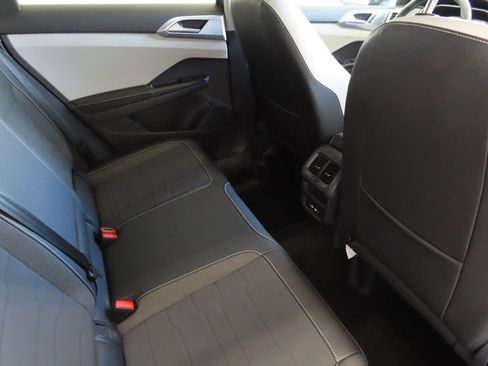 Used 2026 Volkswagen Taos SE FWD image 23