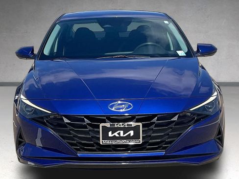 Used 2022 Hyundai Elantra SEL w/ Preferred Accessory Package FWD image 6