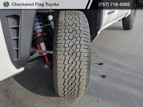 Used 2024 Toyota Tacoma TRD Off-Road image 14