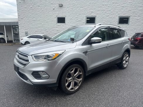 Used 2019 Ford Escape Titanium AWD/4WD image 3