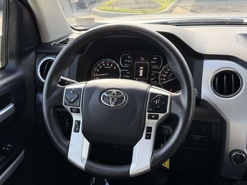 Used 2020 Toyota Tundra SR5 w/ SR5 Upgrade Package AWD/4WD image 18