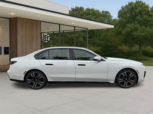 New 2026 BMW 740i 740i w/ Premium Package image 7