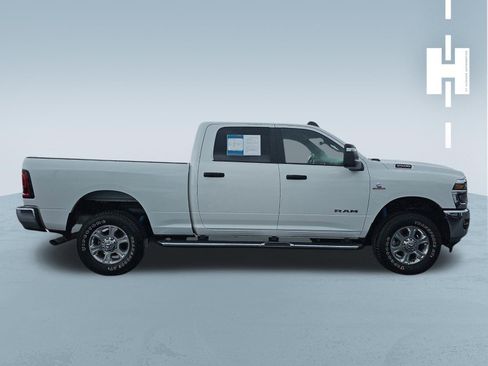 Used 2025 RAM 2500 Big Horn AWD/4WD image 3