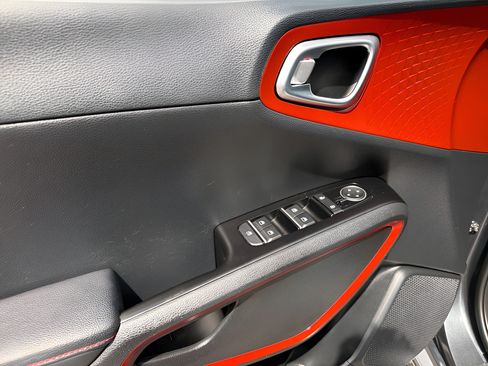 Used 2023 Kia Soul GT-Line FWD image 15