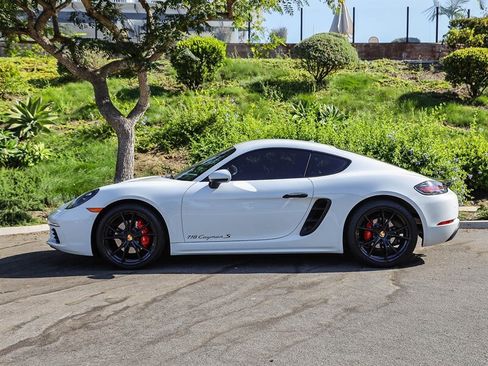Used 2018 Porsche 718 Cayman S RWD image 2